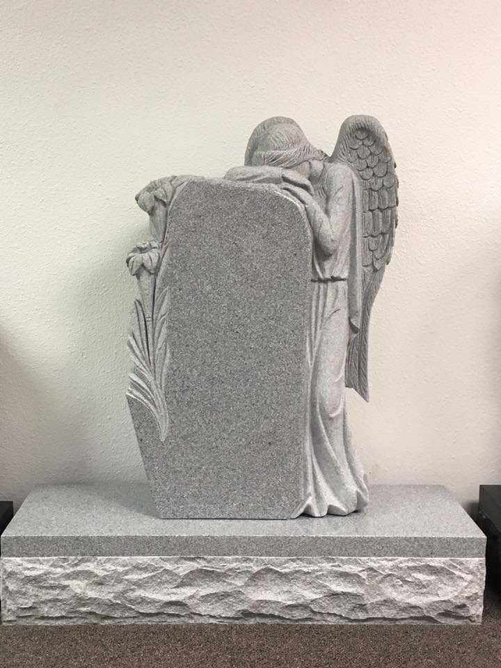 Weeping angel sculpture memorial